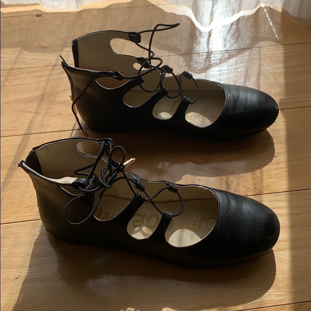 black tied flats